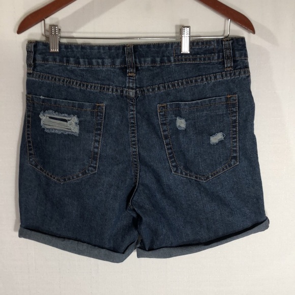RANBEERI distressed jean shorts, size 11 - Picture 2 of 6